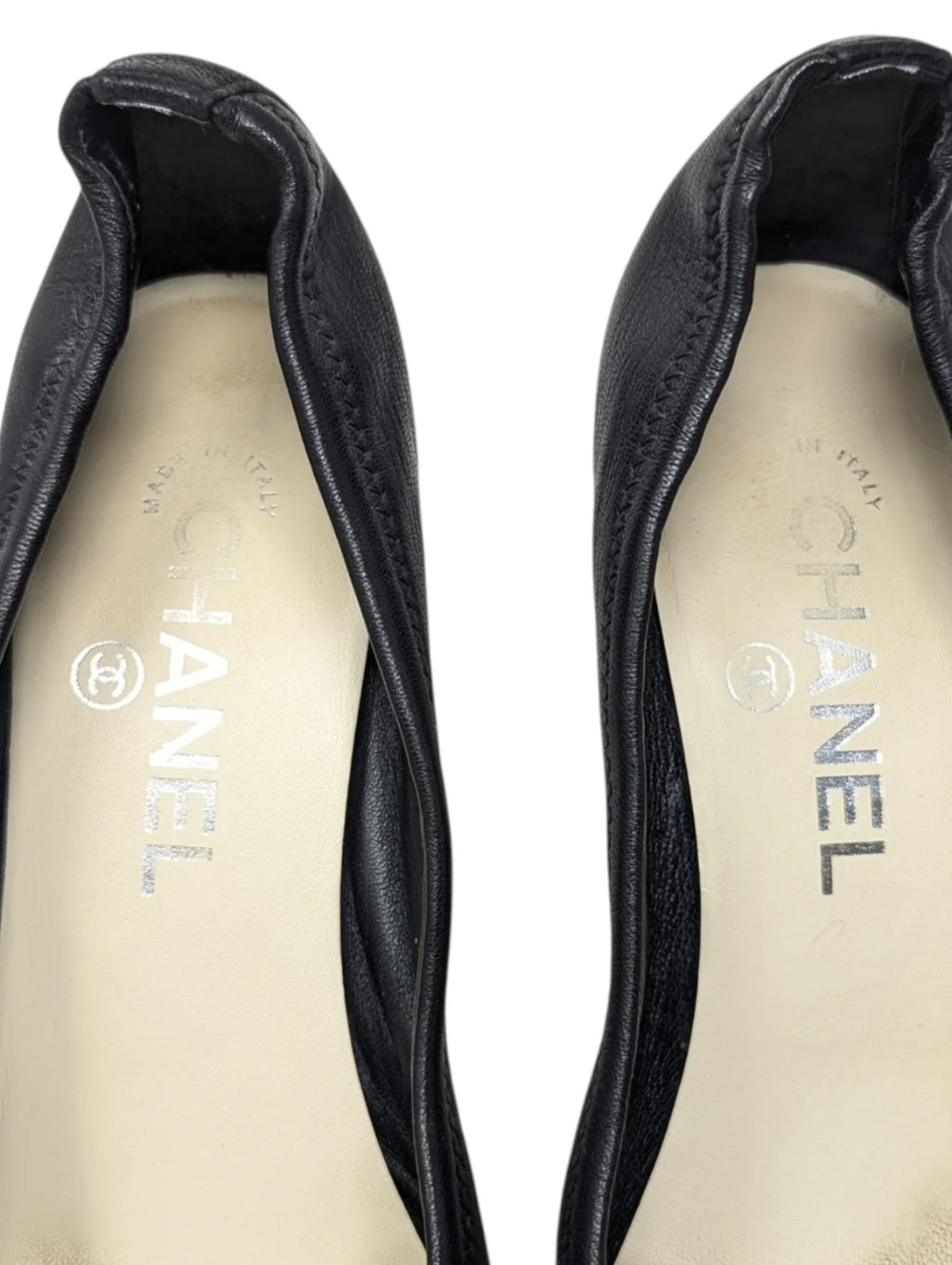 CHANEL elegant black